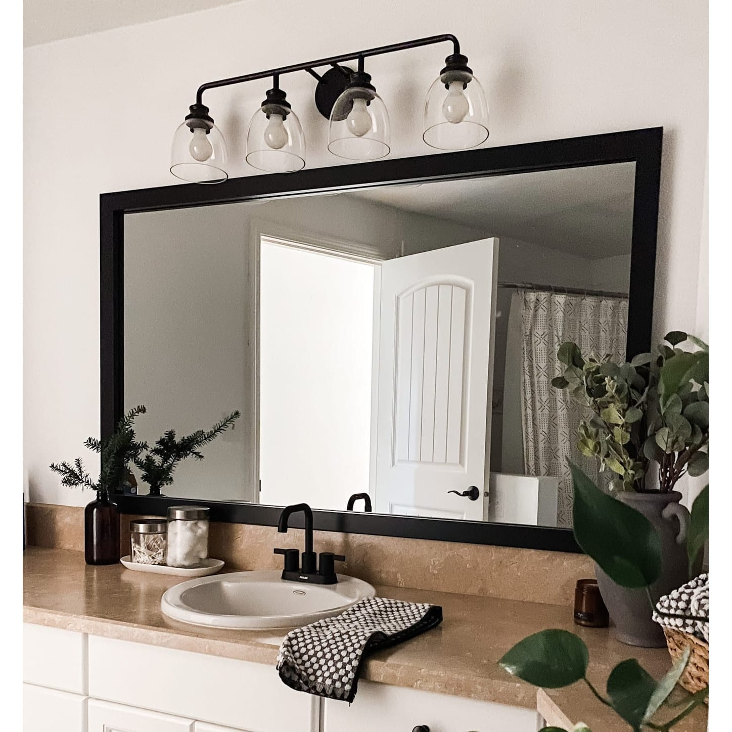 mirrors for bathrooms